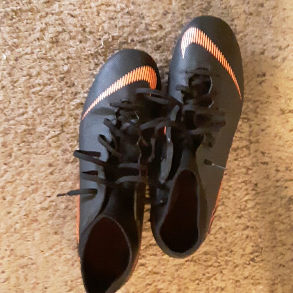 Soccer cleats